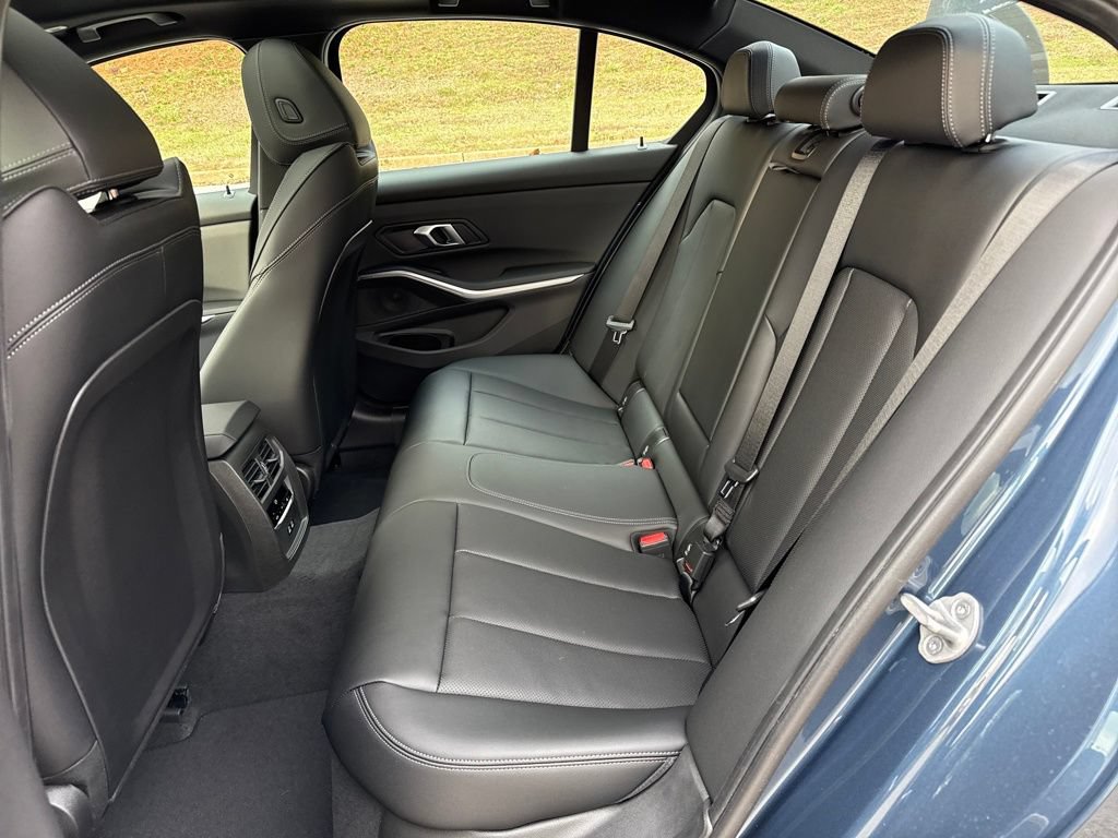 Used 2026 BMW 330i xDrive Sedan AWD/4WD image 24
