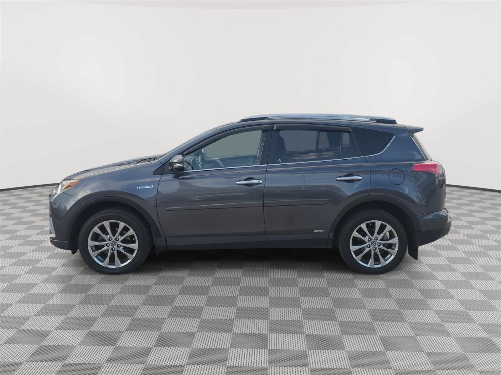 Used 2018 Toyota RAV4 Limited AWD/4WD image 8