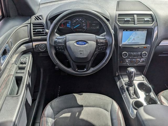 Used 2019 Ford Explorer XLT w/ Equipment Group 202A image 6