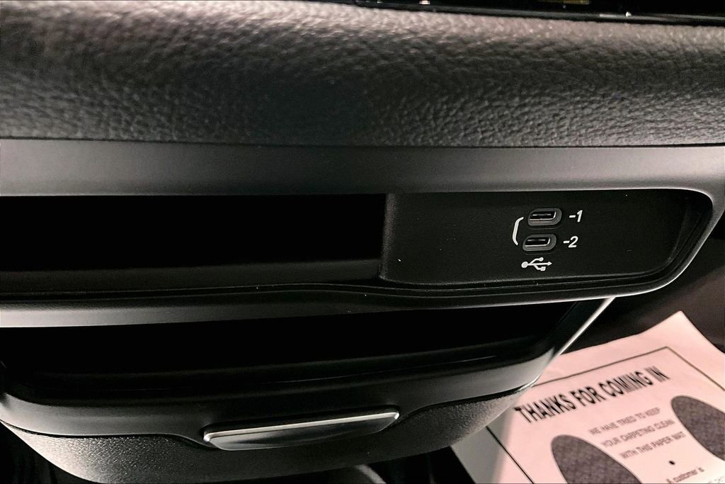 New 2026 Chrysler Pacifica Select image 22