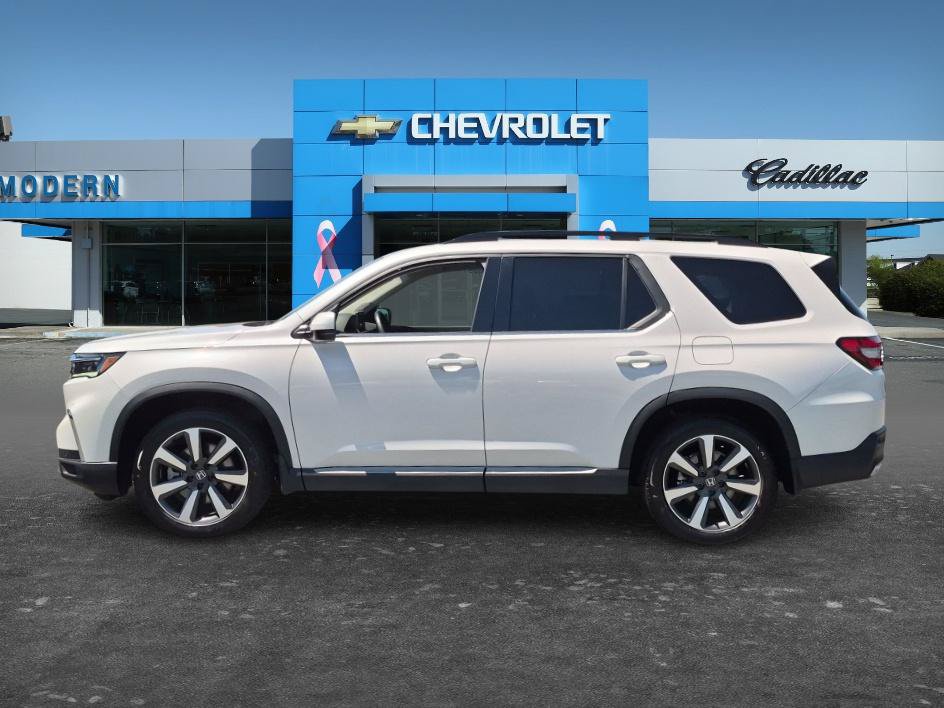 Used 2025 Honda Pilot Touring video 2