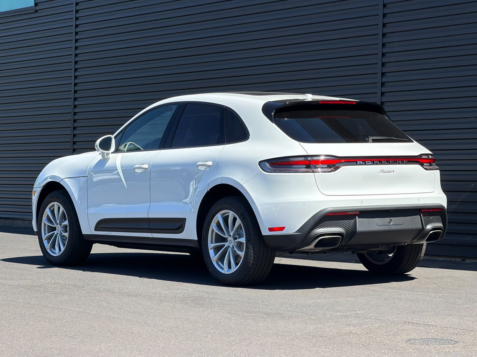 New 2026 Porsche Macan AWD/4WD image 3