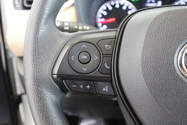 Used 2019 Toyota RAV4 XLE FWD image 14