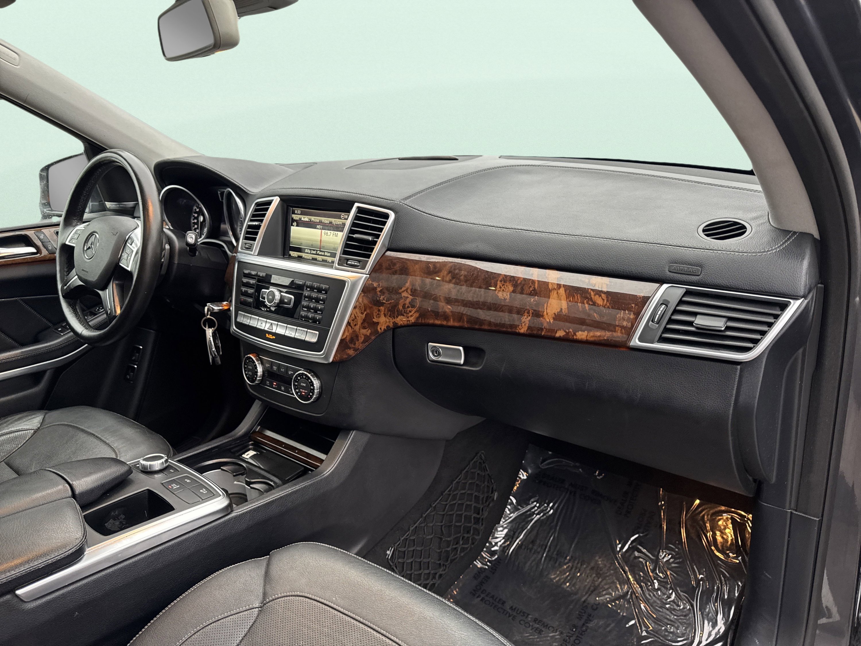 Used 2015 Mercedes-Benz GL 550 4MATIC image 48