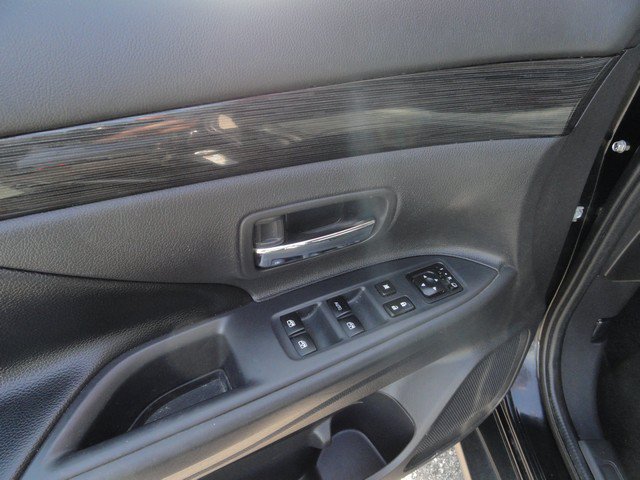 Used 2018 Mitsubishi Outlander GT AWD/4WD image 12