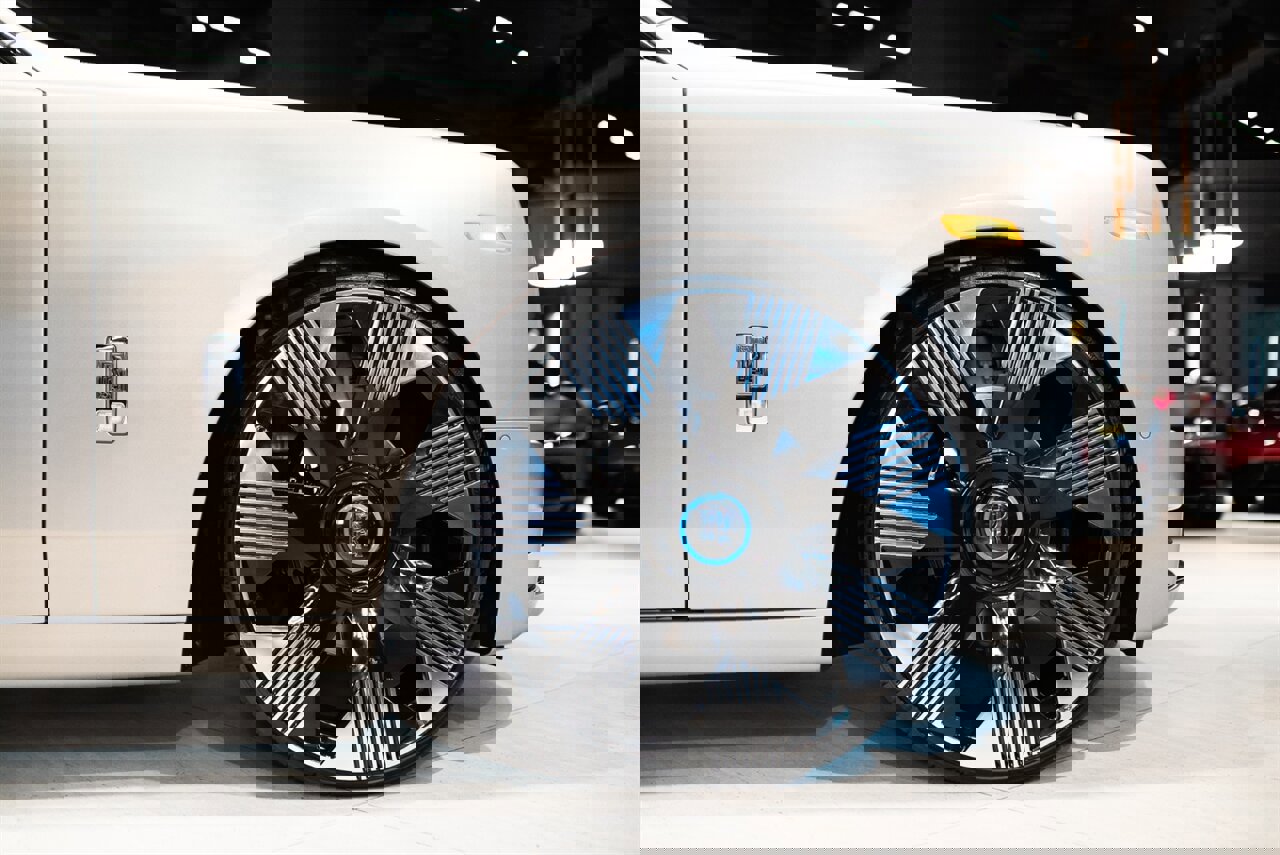 Used 2025 Rolls-Royce Phantom Sedan image 26