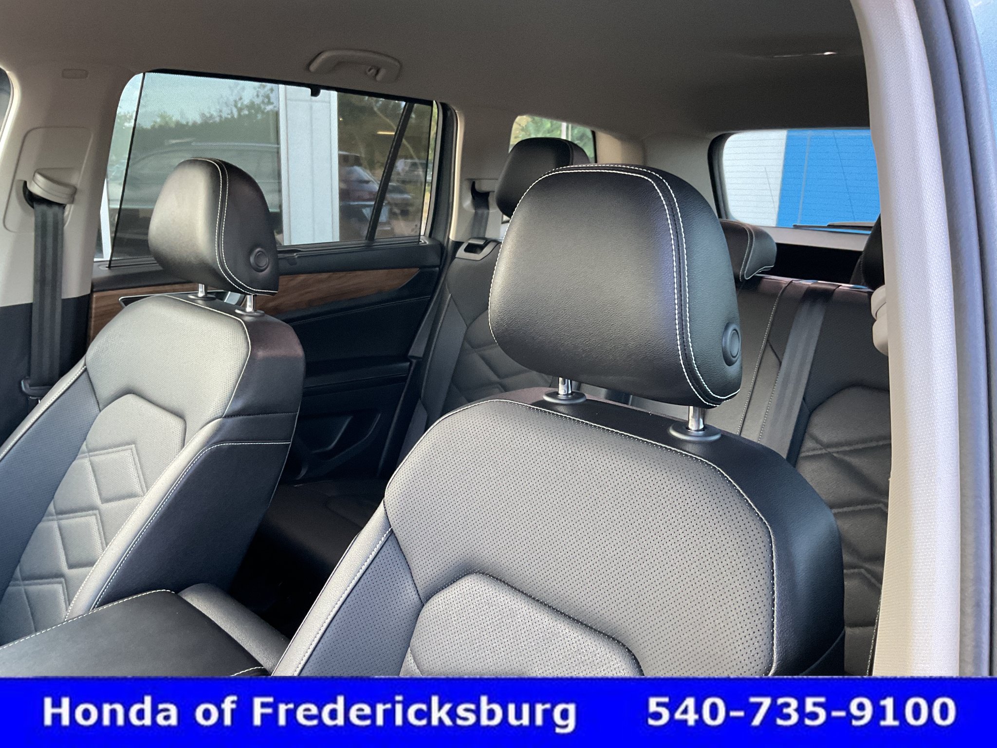 Used 2025 Volkswagen Atlas SE AWD/4WD image 30