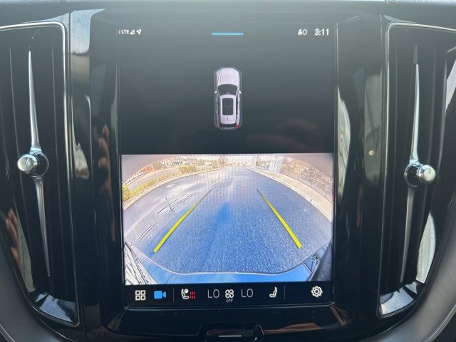 Certified 2025 Volvo XC60 B5 Core image 23