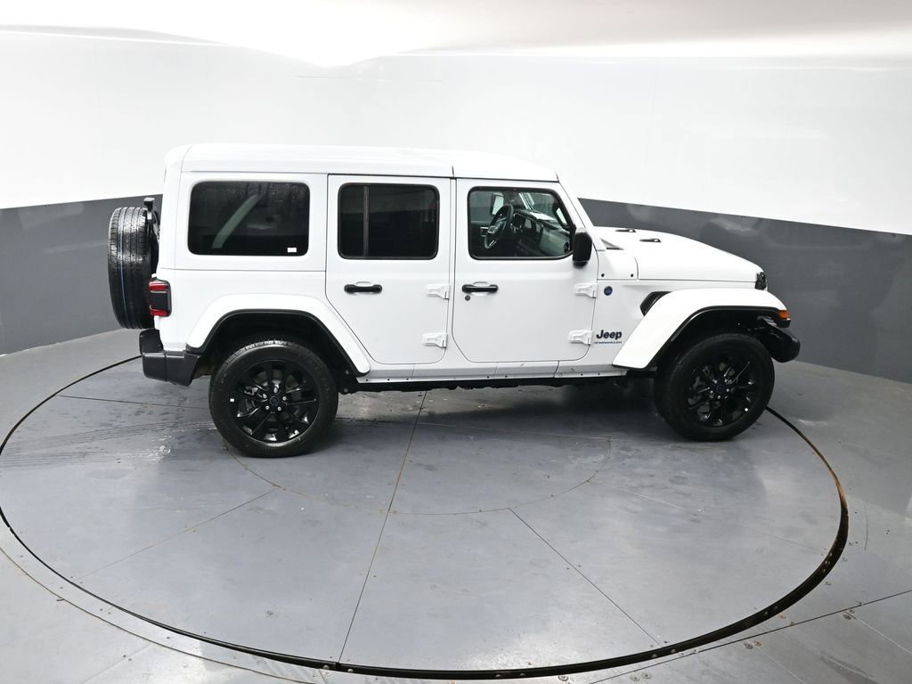 Used 2025 Jeep Wrangler Unlimited Sahara w/ Safety Group AWD/4WD image 42
