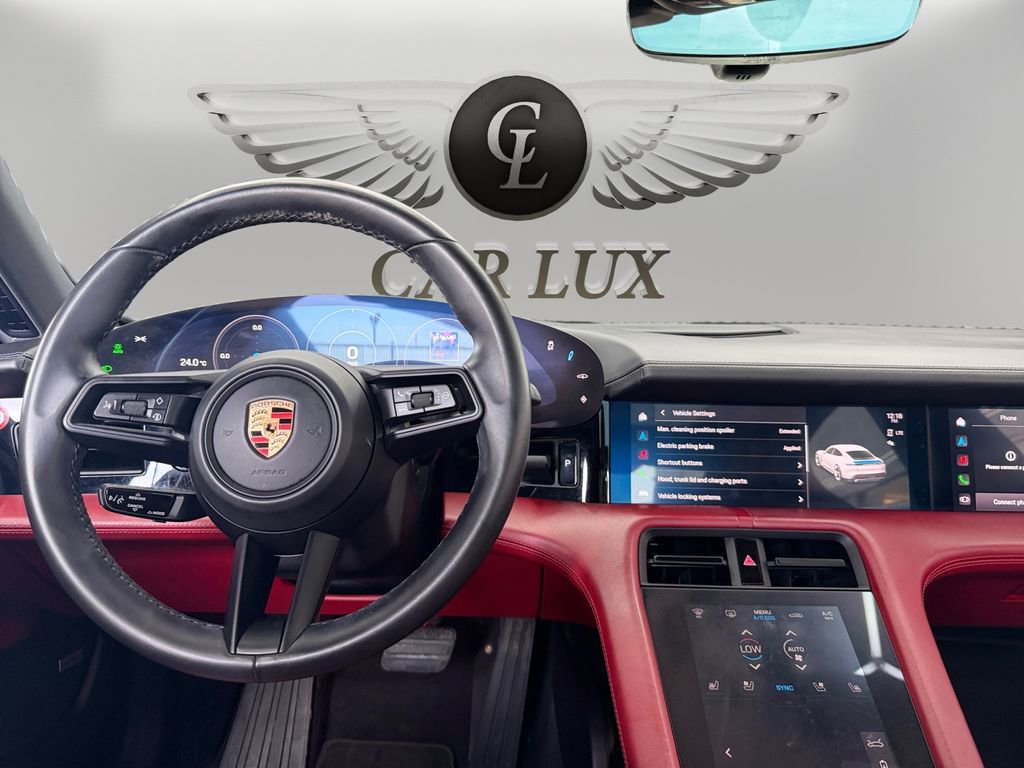 Used 2020 Porsche Taycan 4S image 10