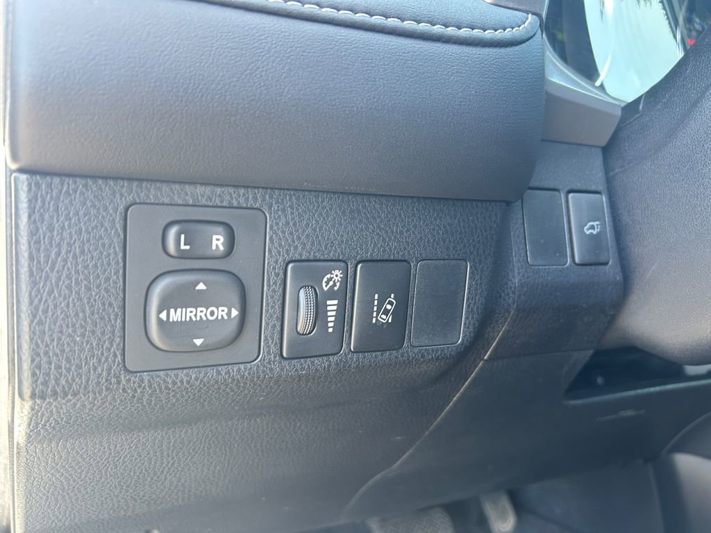 Used 2016 Toyota RAV4 Limited w/ Advanced Technology Package AWD/4WD image 19