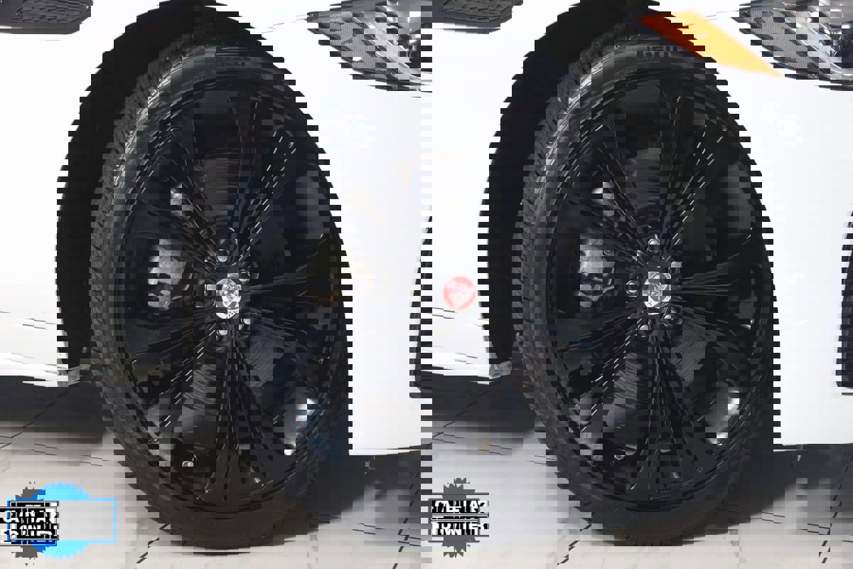 Used 2023 Jaguar XF R-Dynamic SE image 18