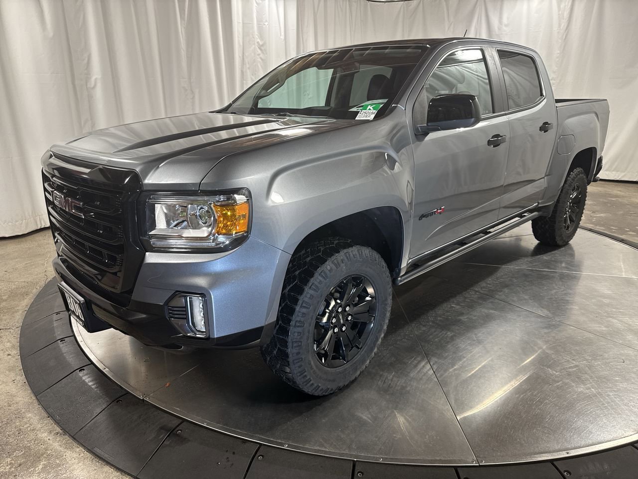 Used 2022 GMC Canyon AT4 image 1