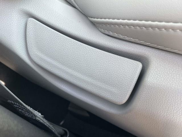 New 2026 Kia Sorento S w/ S Panoramic Sunroof Package image 15