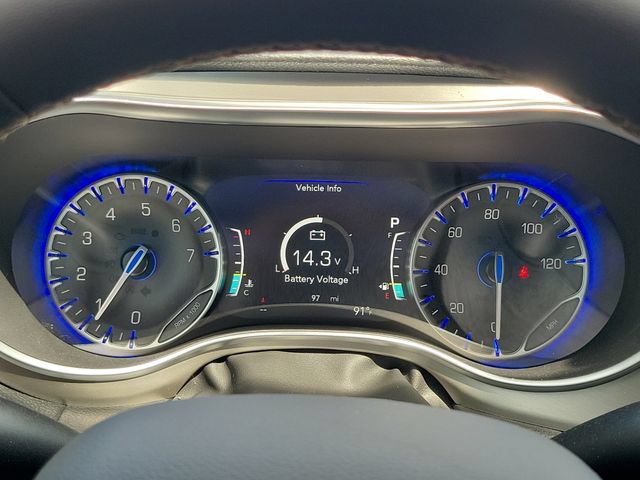 New 2026 Chrysler Pacifica Pinnacle w/ Trailer Tow Group AWD/4WD image 21