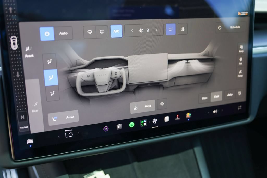 Used 2024 Tesla Model S Plaid AWD/4WD image 17