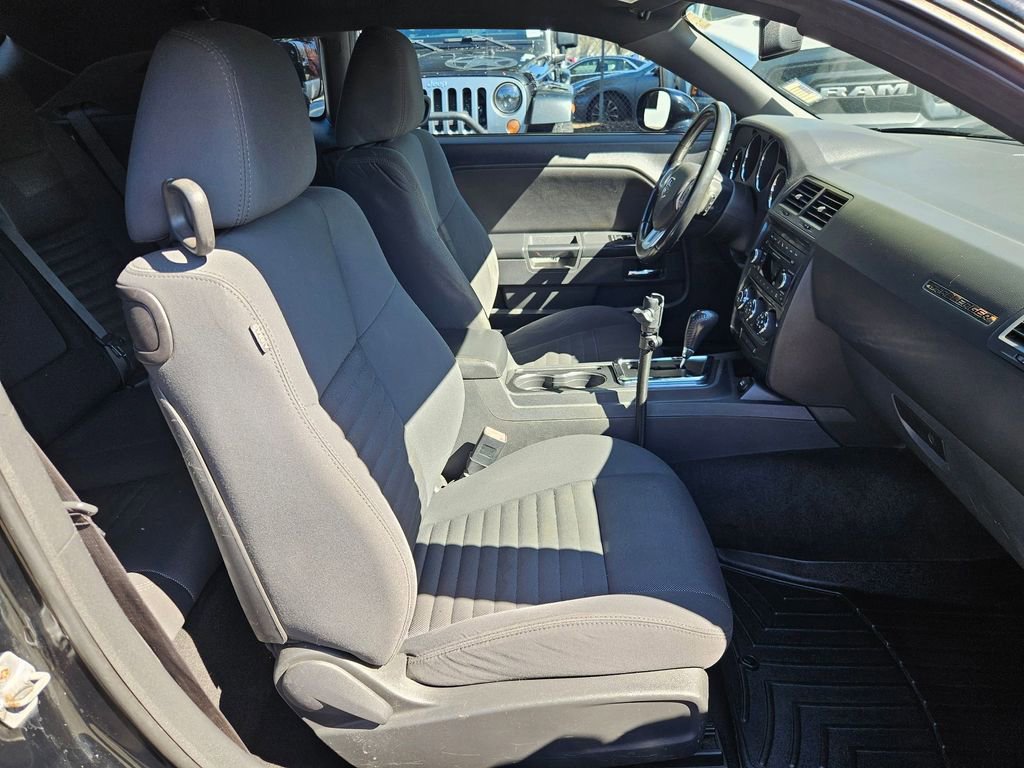 Used 2012 Dodge Challenger SXT image 16