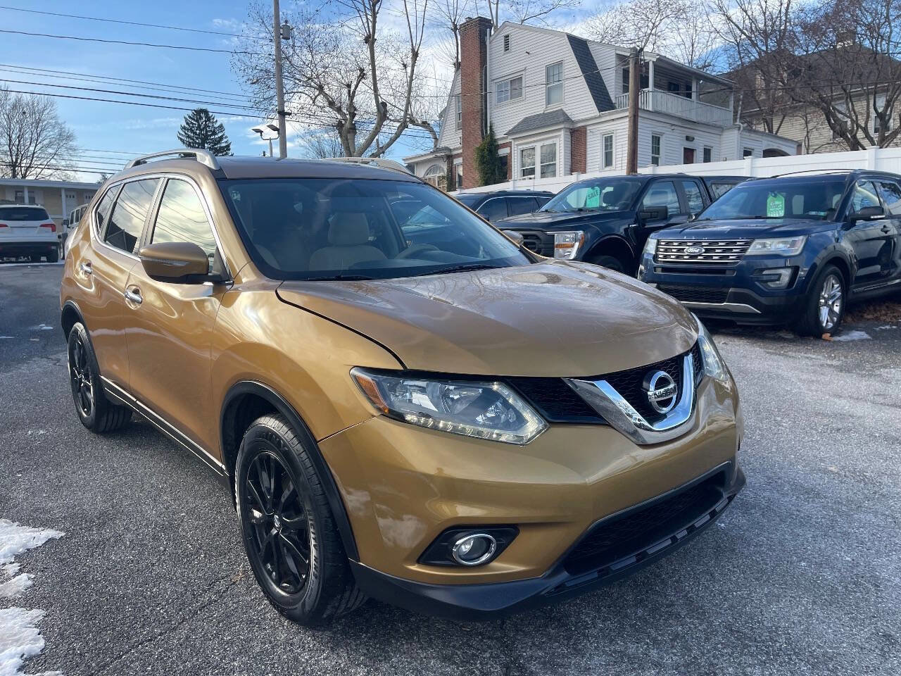 Used 2015 Nissan Rogue SV w/ SV Moonroof Package image 10