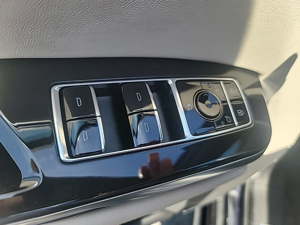 Certified 2026 Cadillac Escalade ESV Sport w/ Touring Package AWD/4WD image 16