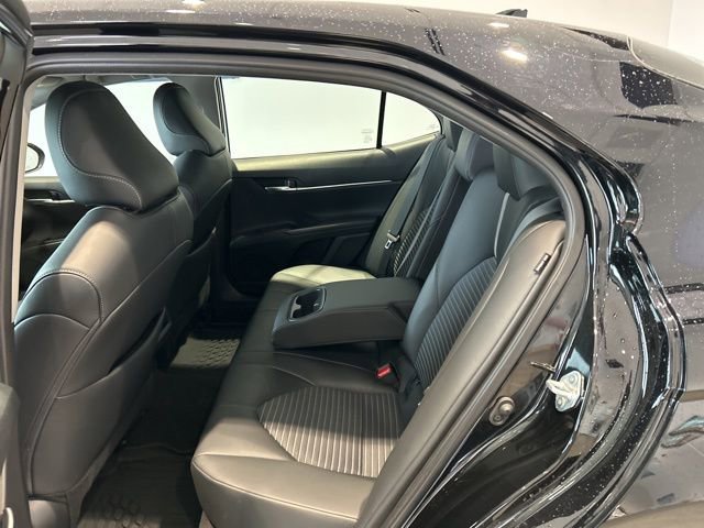 Used 2023 Toyota Camry SE image 14