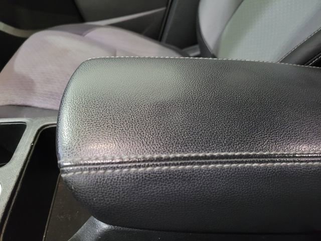 Used 2019 Ford Escape SE image 37