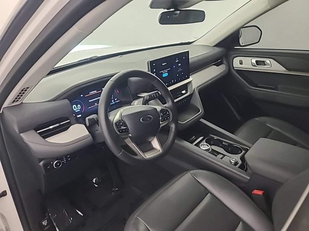 Used 2025 Ford Explorer Active w/ Active Comfort Package AWD/4WD image 27