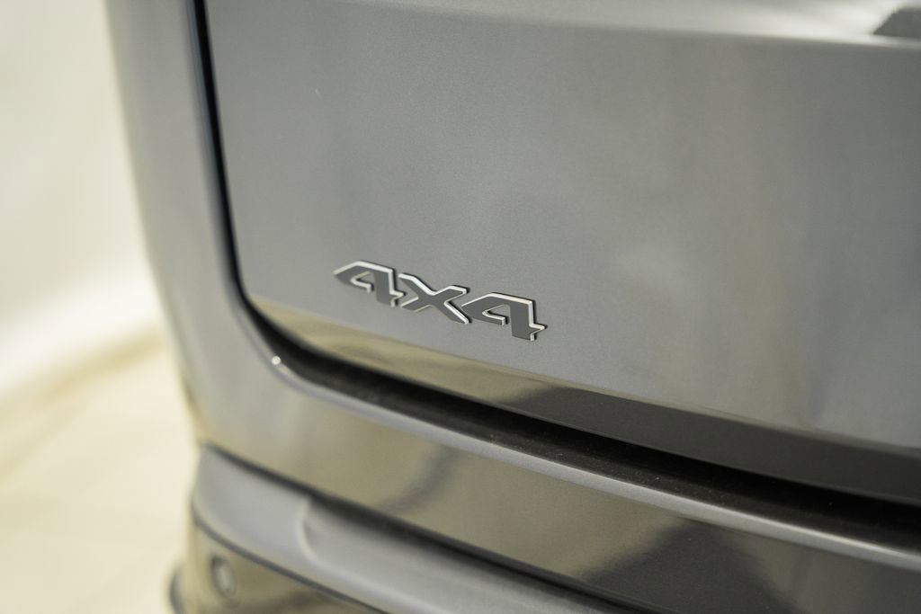 New 2026 Jeep Grand Wagoneer L 4WD image 7