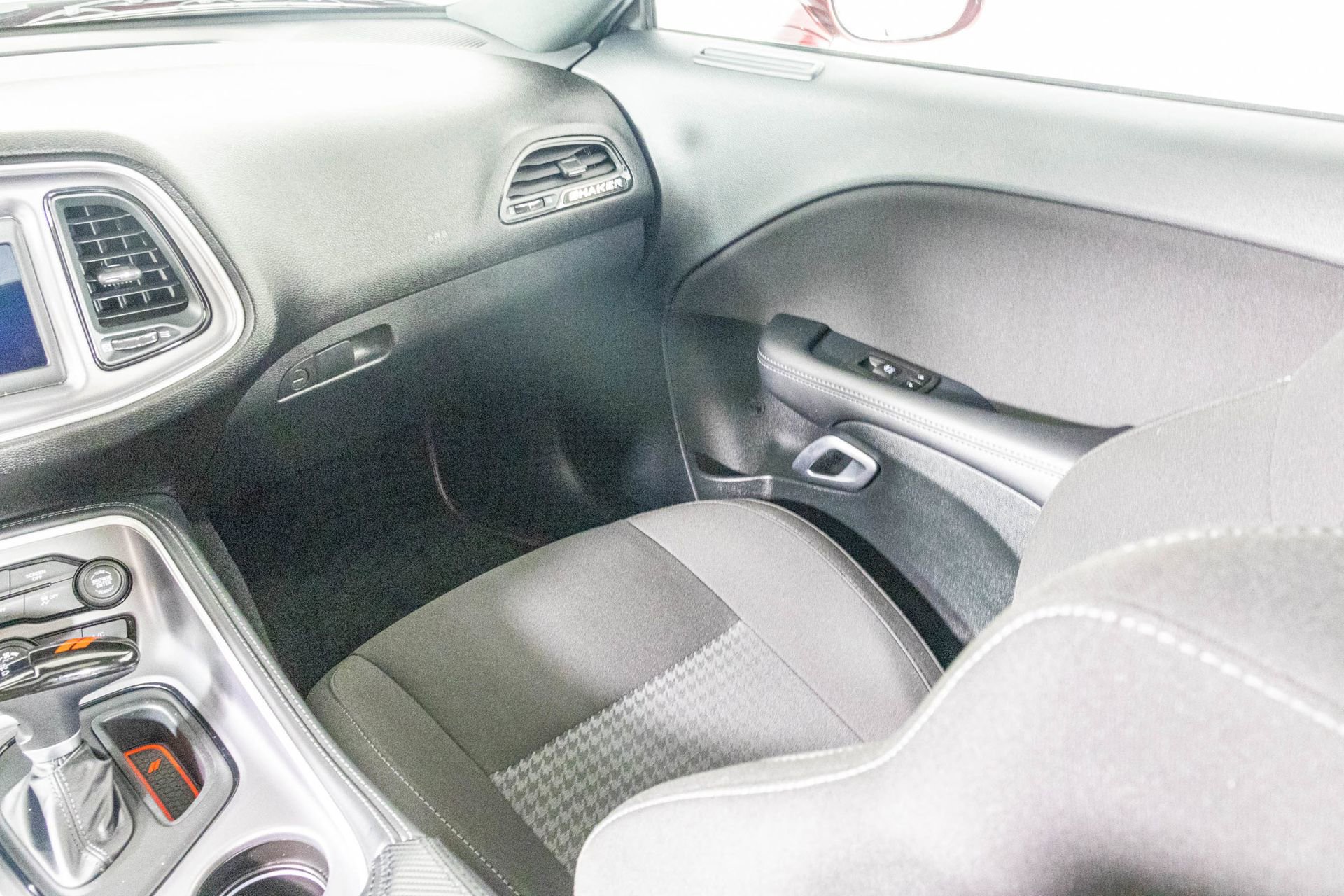 Used 2022 Dodge Challenger R/T w/ Shaker Package image 31