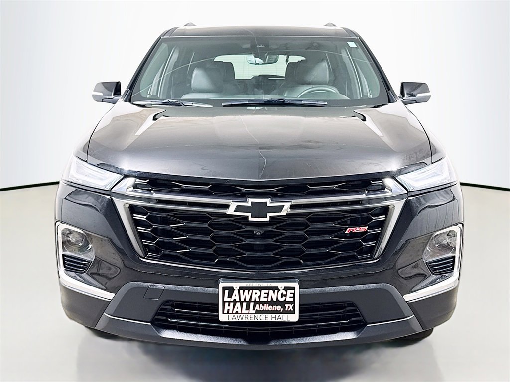 Used 2022 Chevrolet Traverse RS image 2