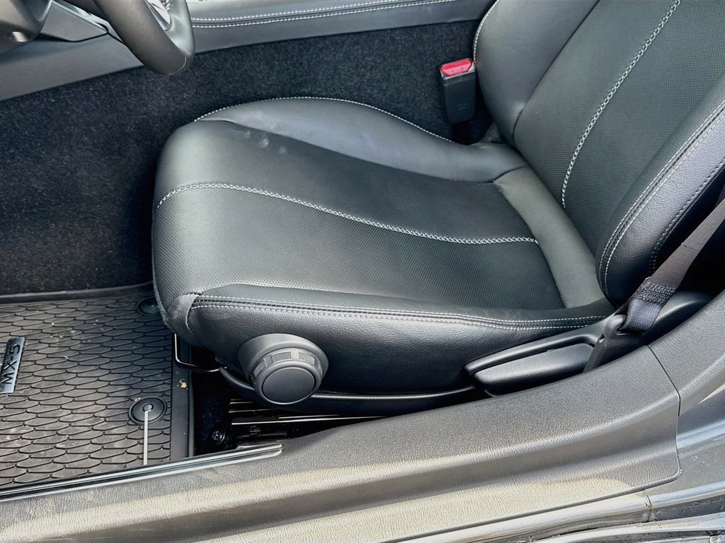 New 2025 MAZDA MX-5 Miata Grand Touring w/ Weather Package RWD image 24