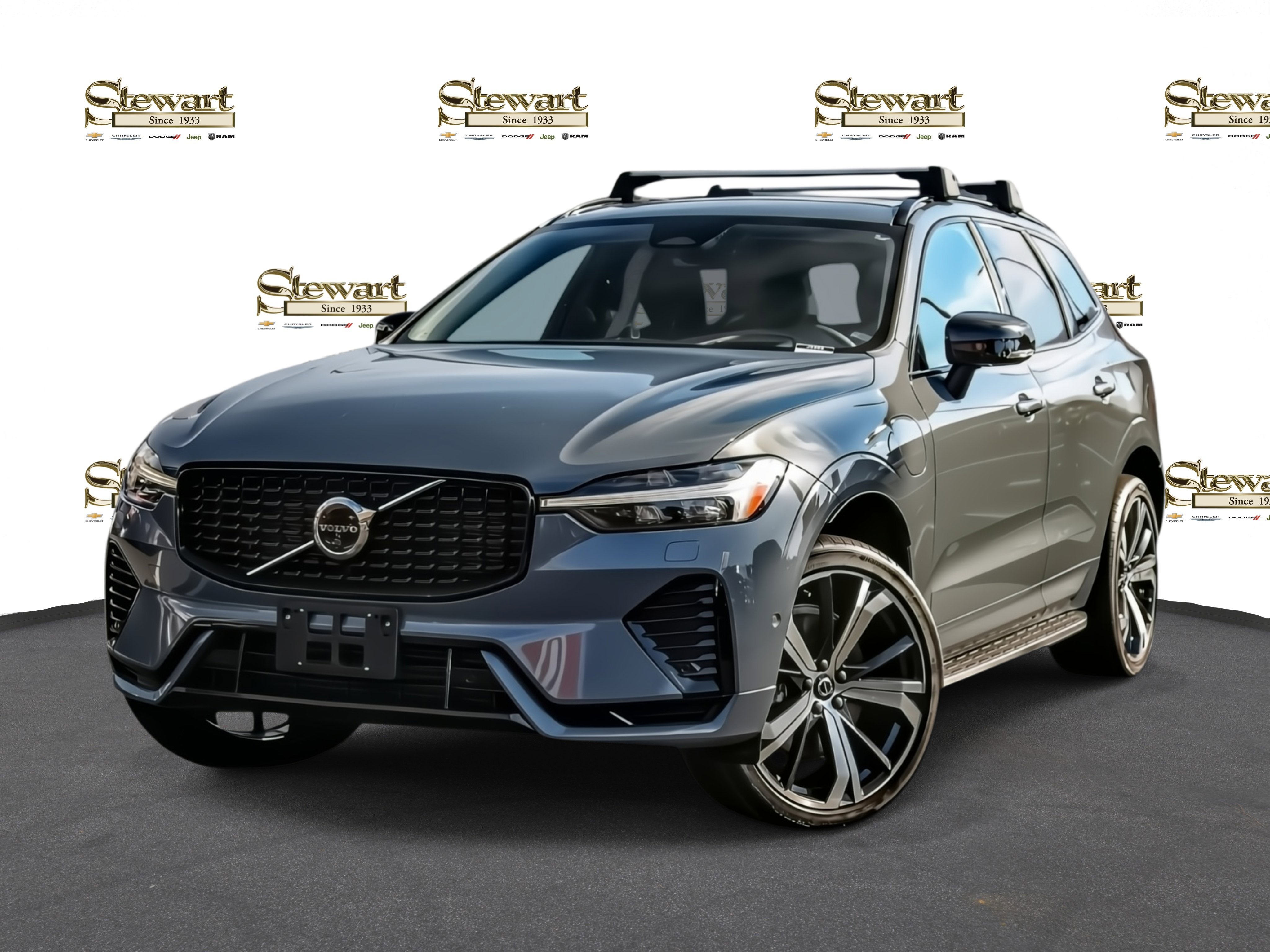 Used 2023 Volvo XC60 T8 Ultimate image 1