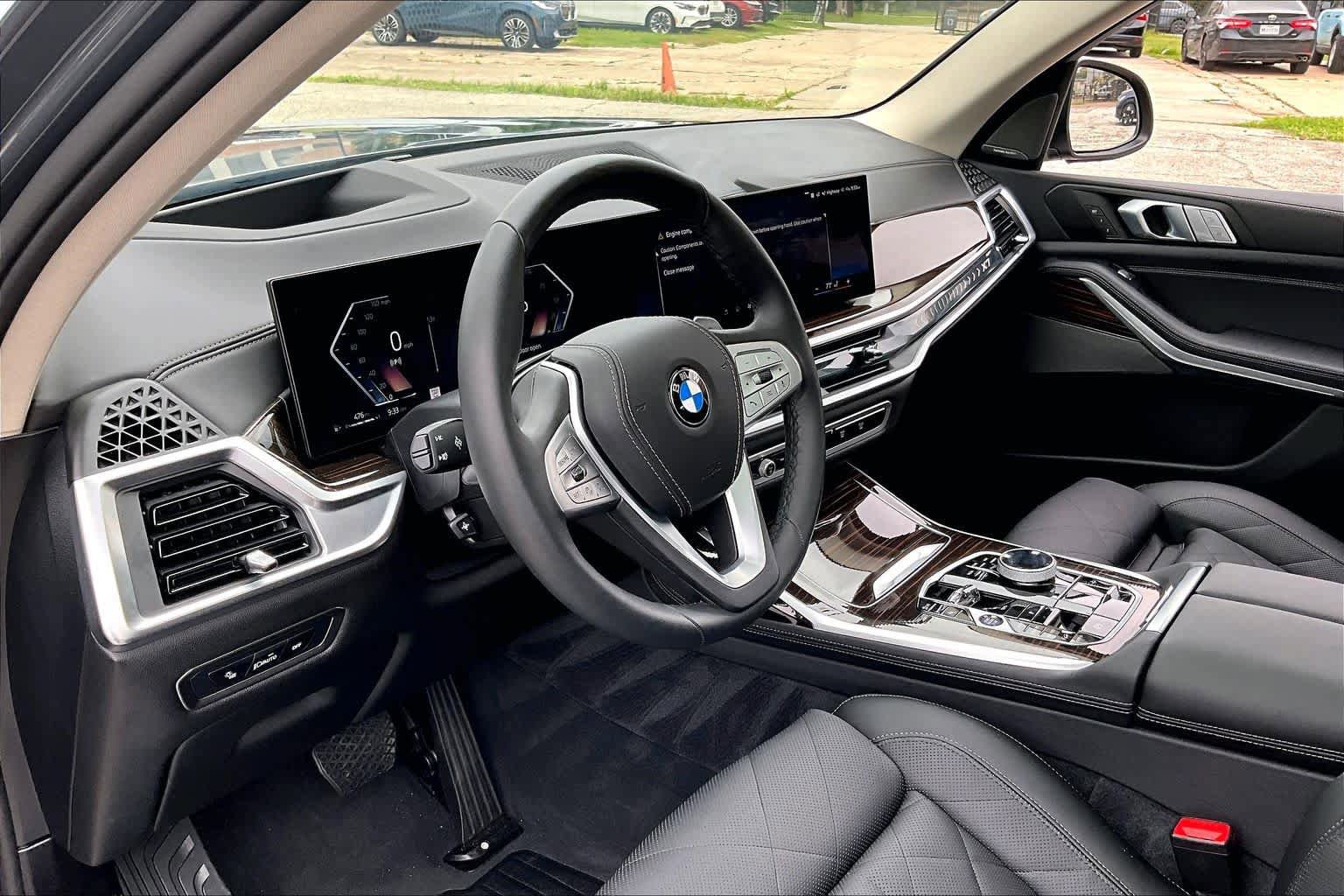 Used 2026 BMW X7 xDrive40i AWD/4WD image 16