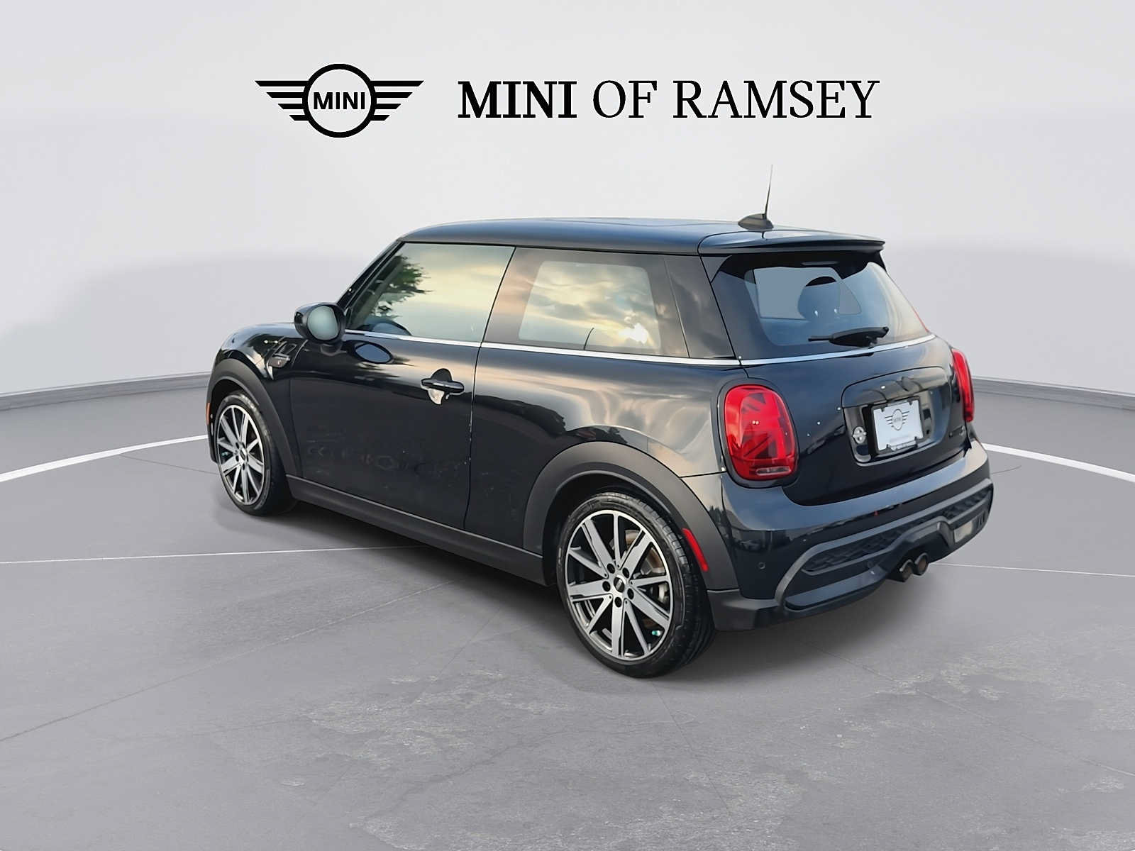 Used 2024 MINI Cooper S FWD image 6
