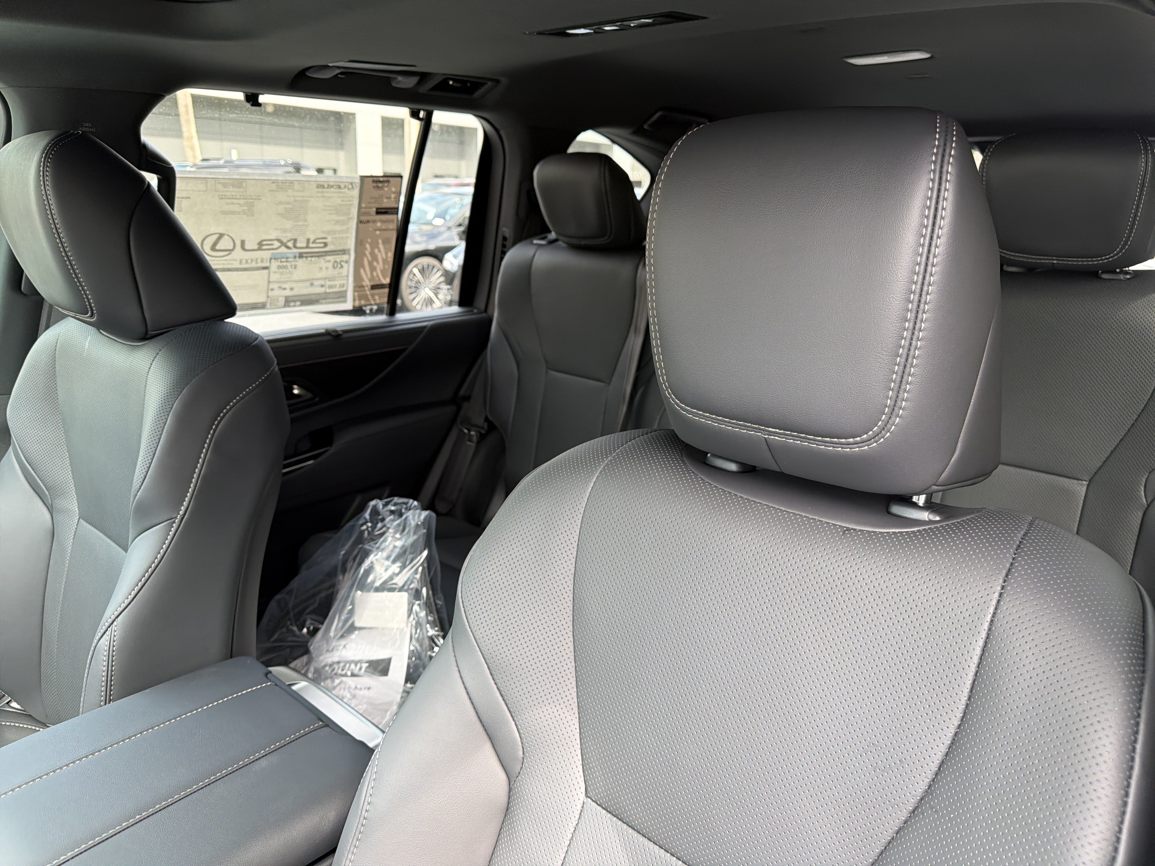 New 2026 Lexus LX 700h Luxury AWD/4WD image 15