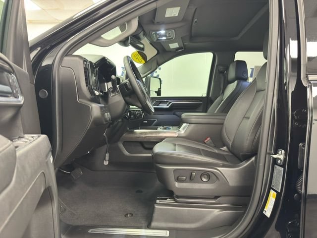 Used 2026 Chevrolet Silverado 3500 LTZ w/ LTZ Plus Package AWD/4WD image 12