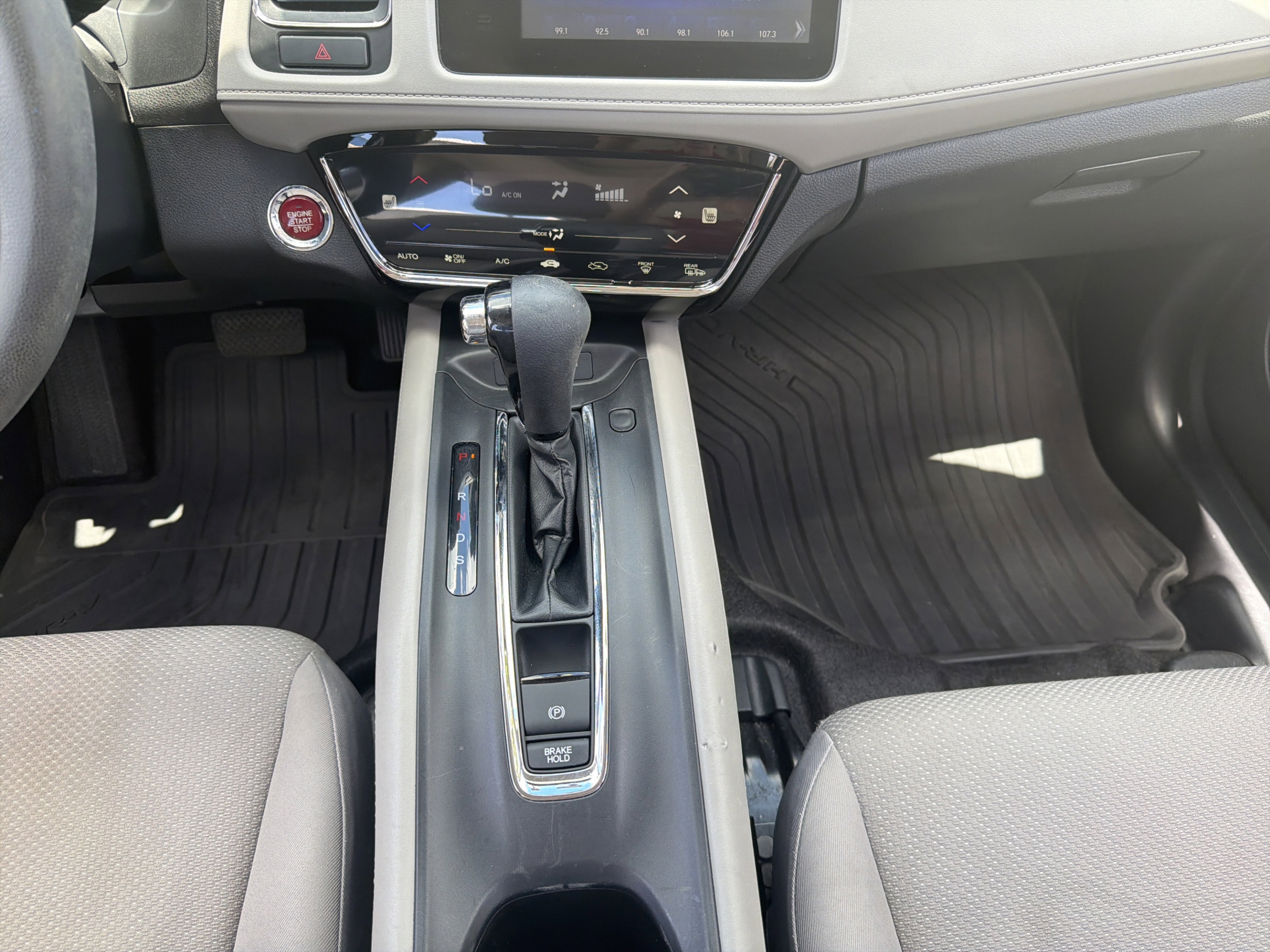 Used 2017 Honda HR-V EX image 9