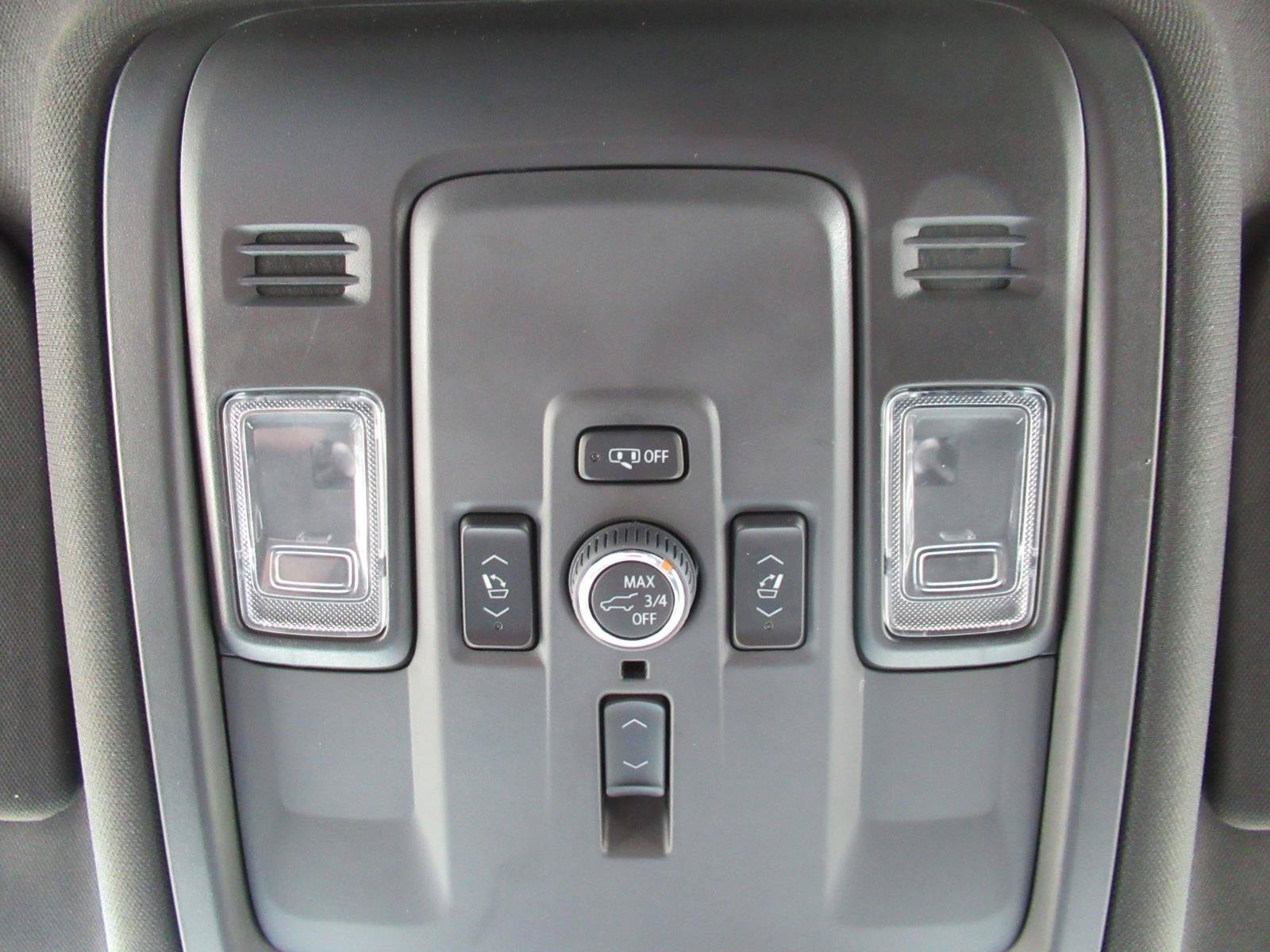Used 2025 GMC Yukon Denali AWD/4WD image 29