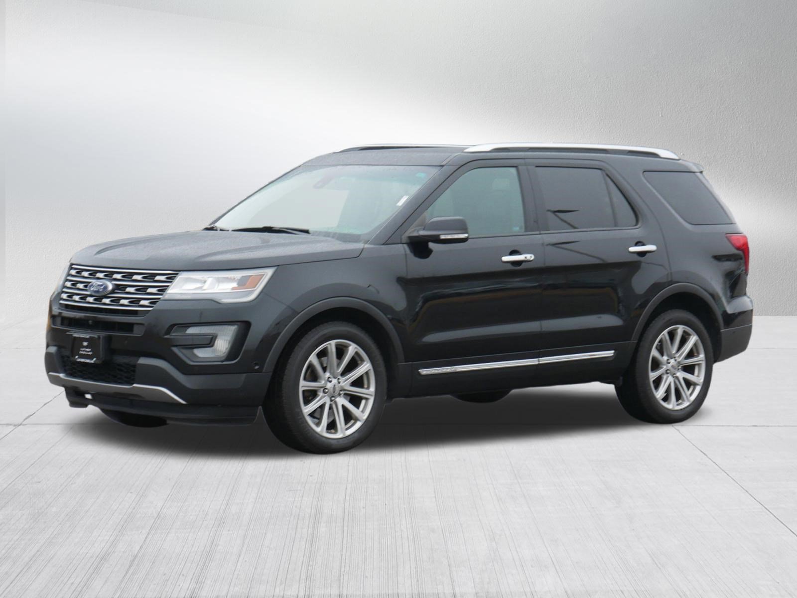 Used 2016 Ford Explorer Limited w/ Equipment Group 301A image 3