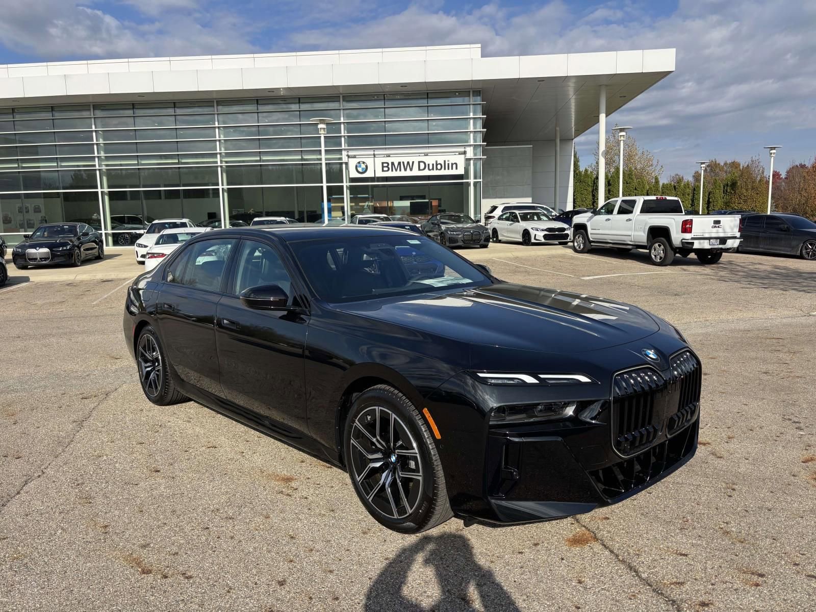 New 2026 BMW 740i xDrive image 1