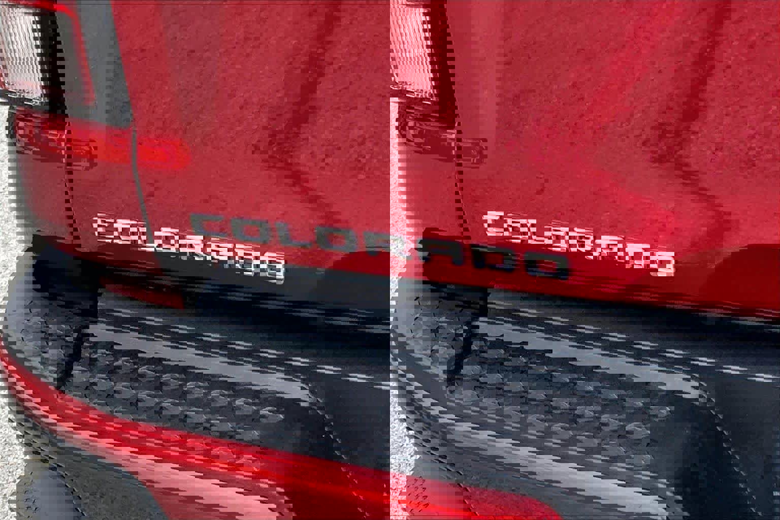 Used 2024 Chevrolet Colorado LT w/ LT Convenience Package II RWD image 27