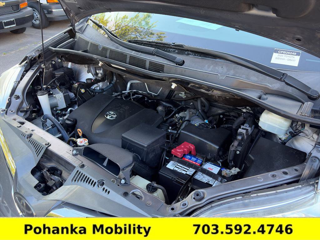 Used 2020 Toyota Sienna XLE w/ XLE Navigation Package FWD image 39