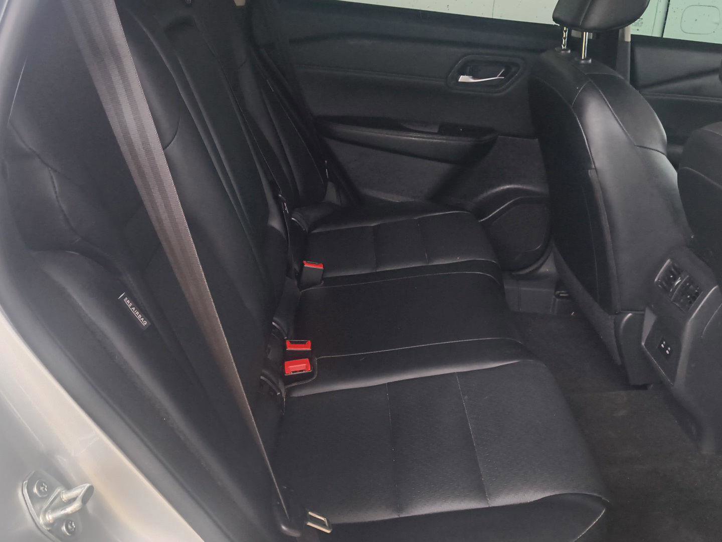 Used 2024 Nissan Rogue SV w/ SV Premium Package FWD image 33