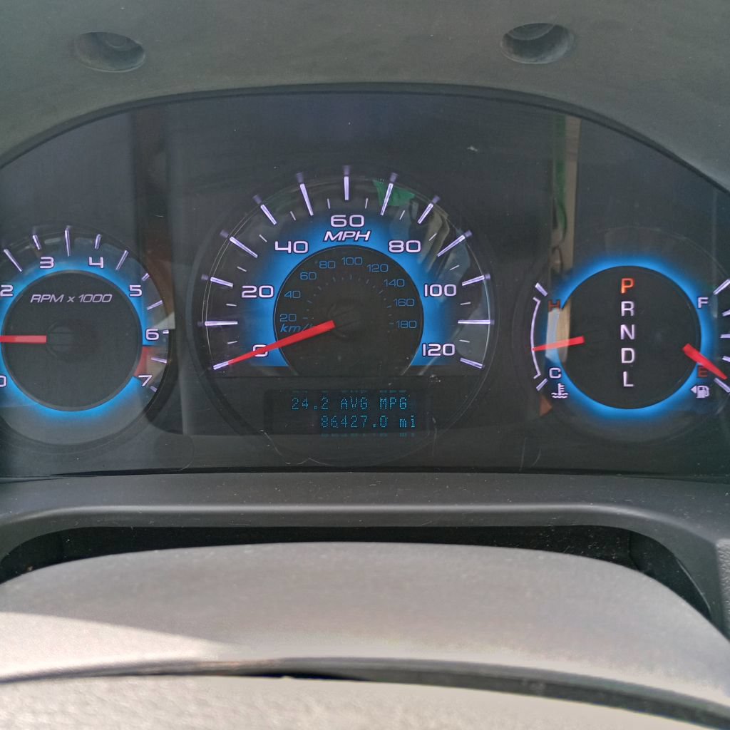 Used 2011 Ford Fusion SEL w/ 302A Rapid Spec Order Code FWD image 10