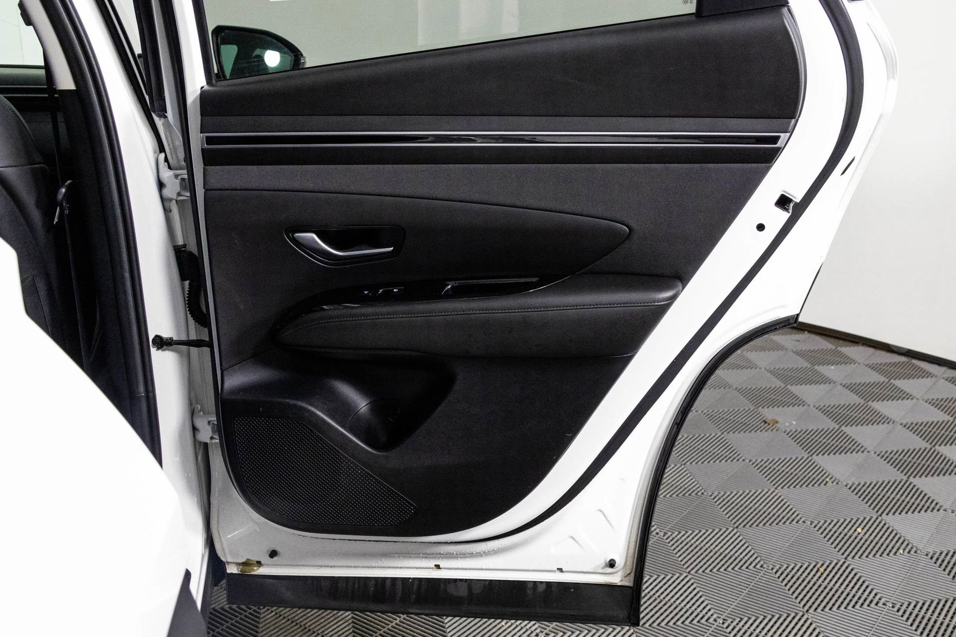 Used 2023 Hyundai Tucson Limited image 40