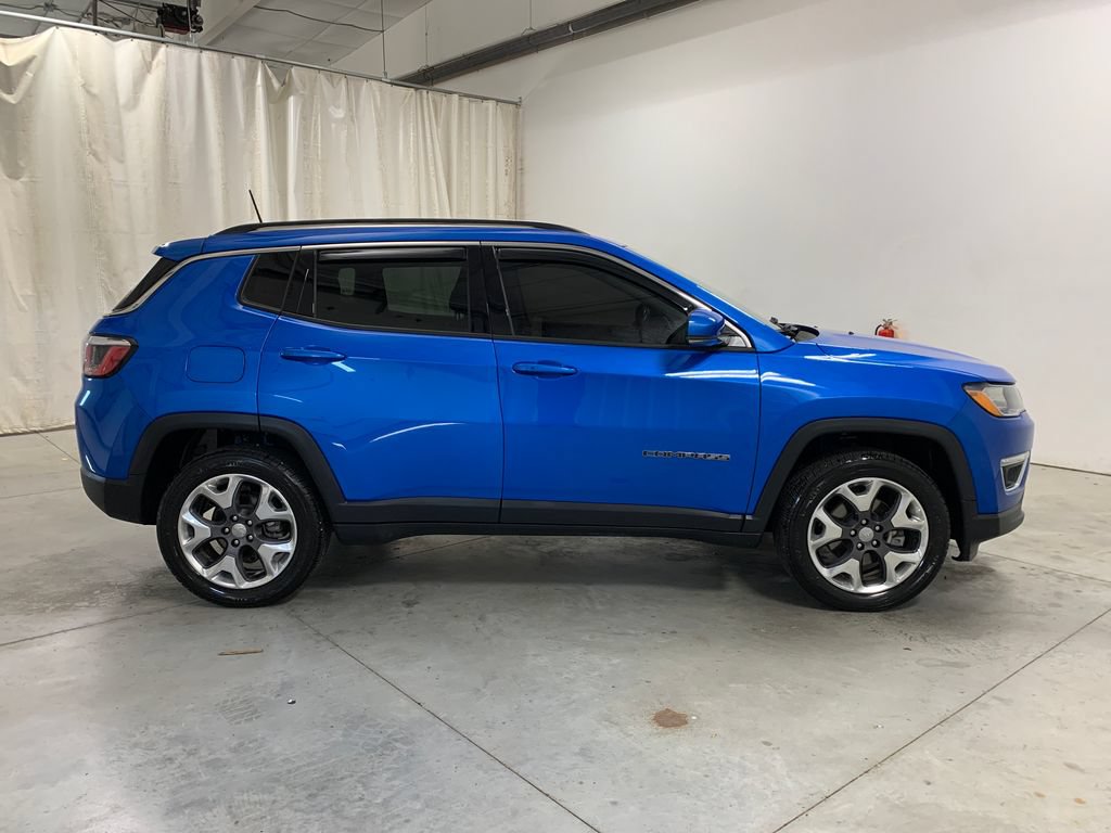 Used 2019 Jeep Compass Limited AWD/4WD image 11