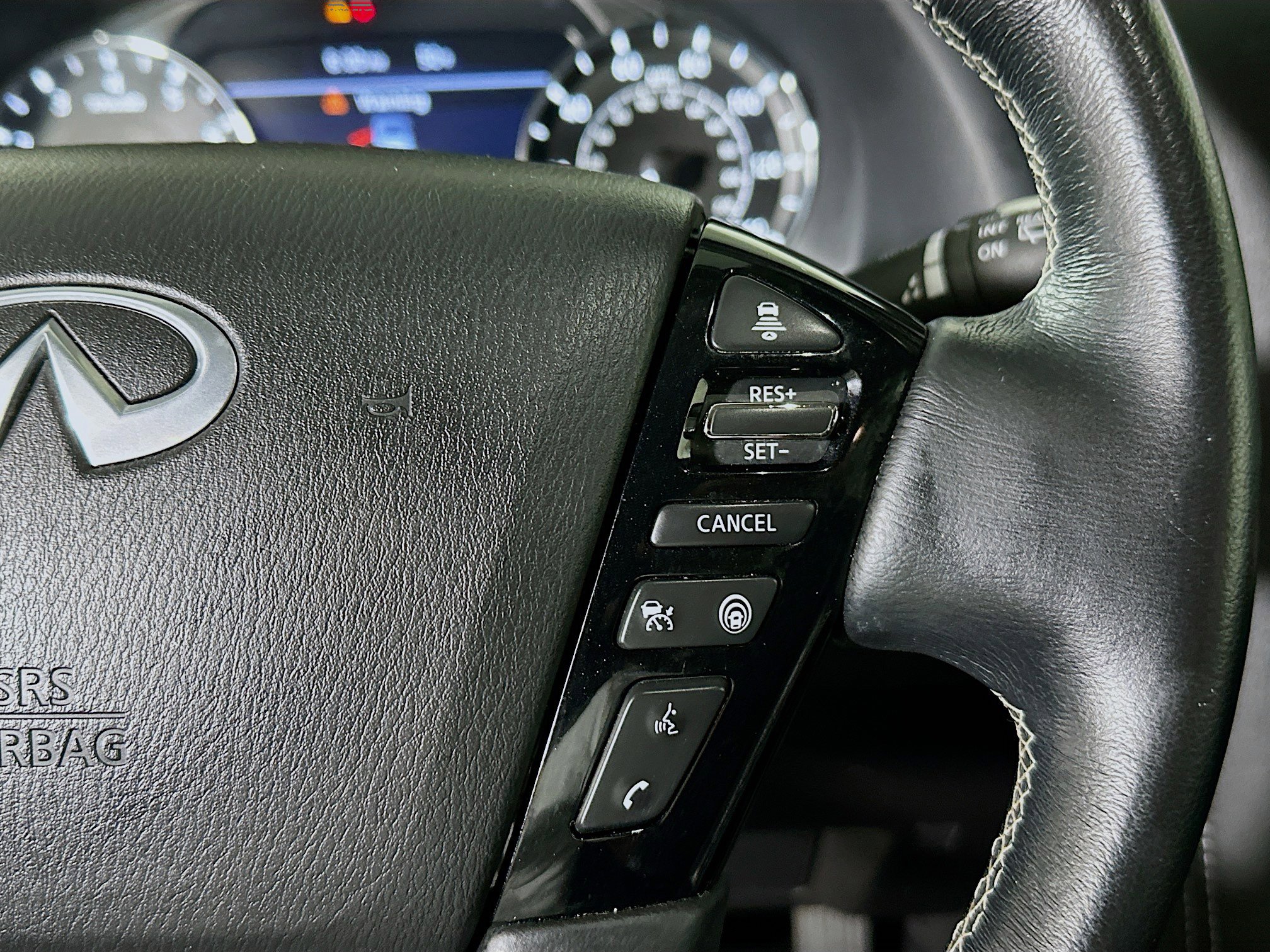 Used 2024 INFINITI QX80 Luxe image 17