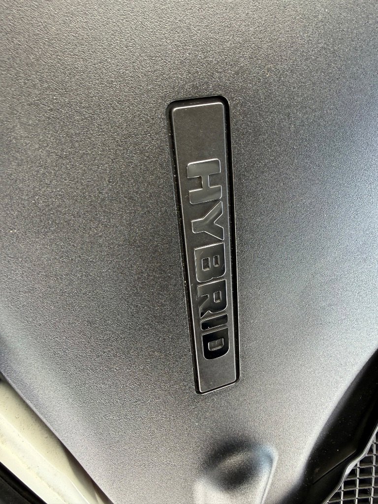 Used 2011 Mercedes-Benz S 400 w/ Sport Pkg image 18