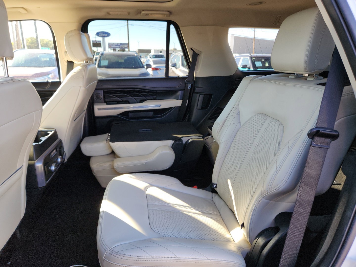 Used 2021 Ford Expedition Platinum AWD/4WD image 9