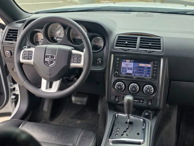 Used 2014 Dodge Challenger SXT Plus w/ Harman/Kardon Audio Group RWD image 27