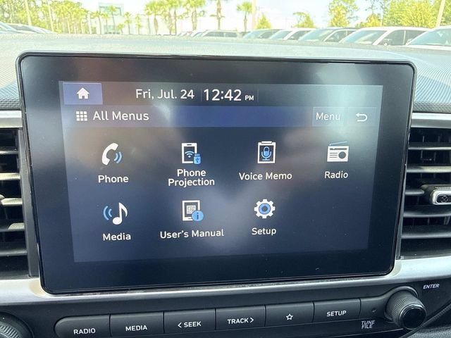 Used 2025 Hyundai Venue SEL FWD image 24